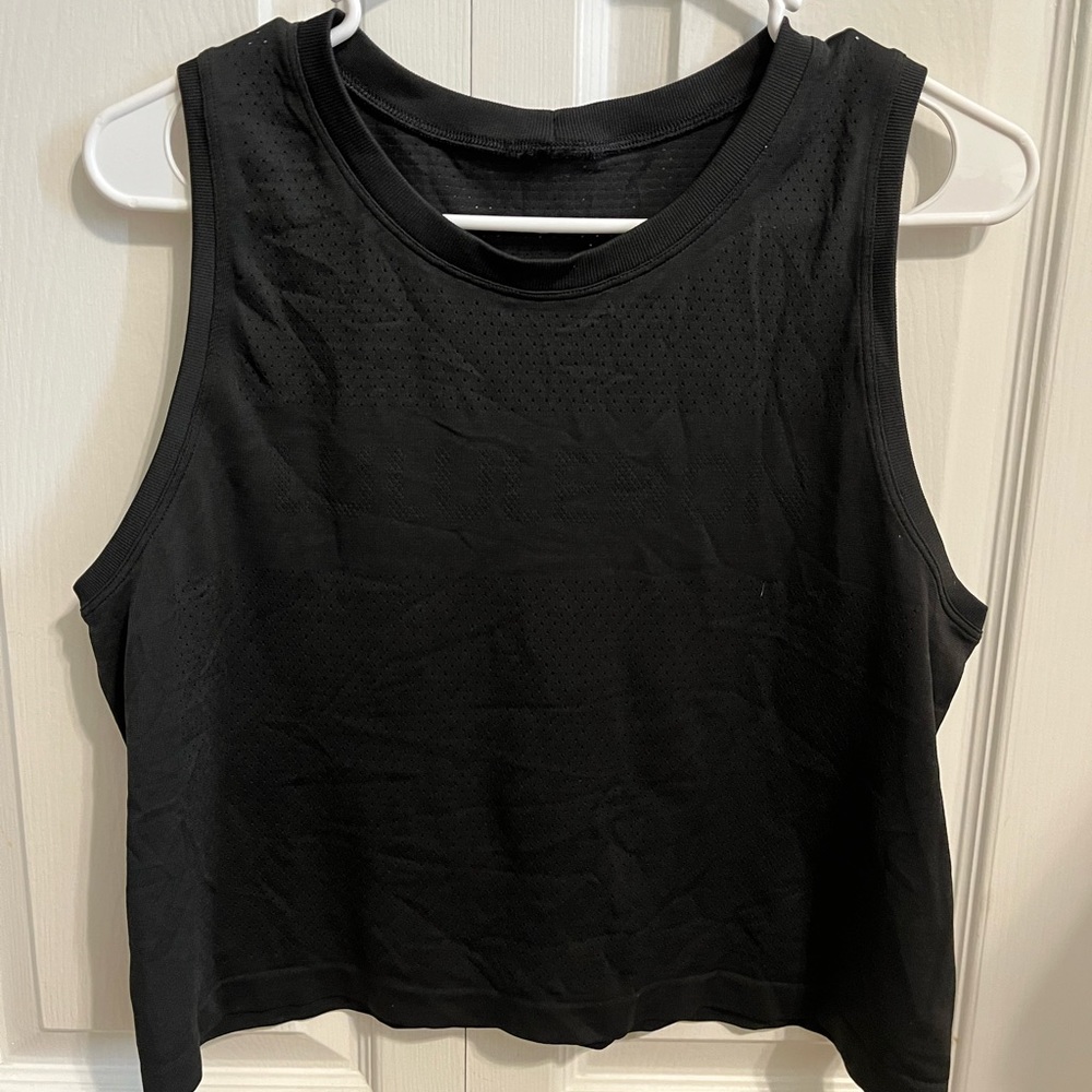 Black cropped lululemon tank top